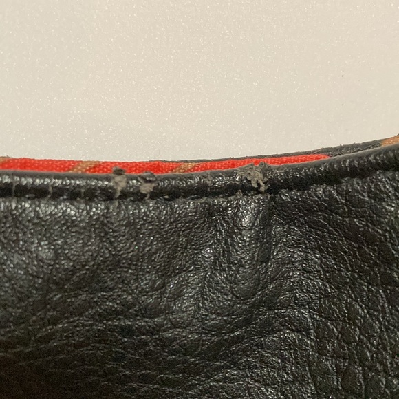 🌟Adsa Large, Gray Leather Satchel Style Handbag. Crossbody adjustable strap. - Picture 6 of 10